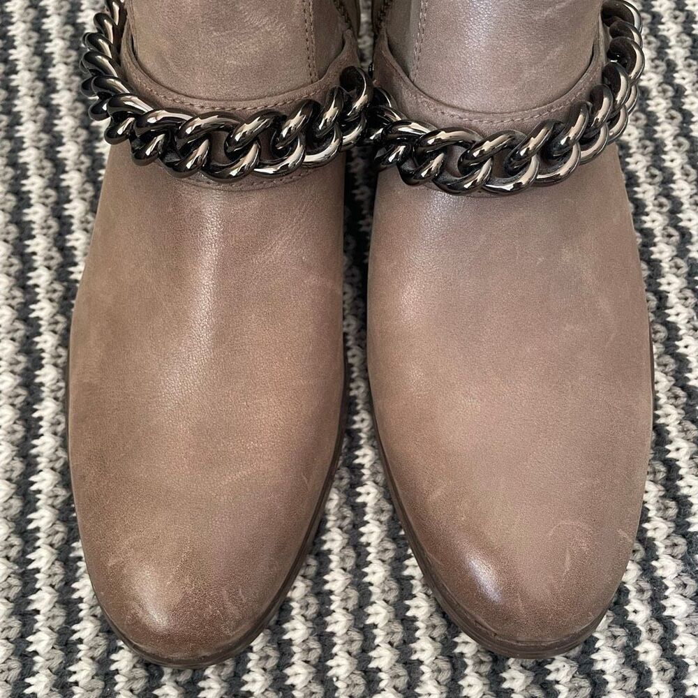 Coach Adella genuine leather ankle booties chain women’s shoe size 8.5 - Picture 7 of 15